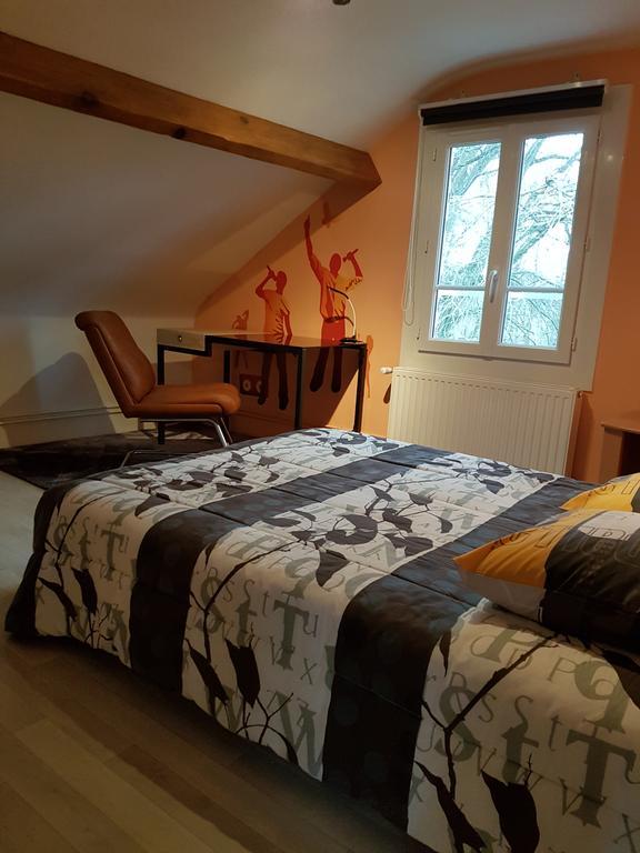 Chambre D'Hotes La Demi-Lune Bailleval Exterior photo